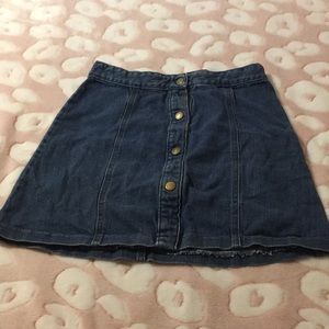 Cute Fabkids button skirt 🌈🌸